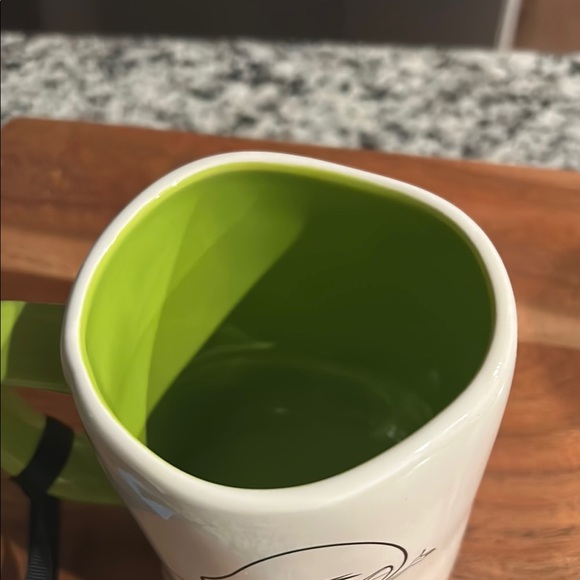 Rae Dunn White and Green Ceramic Mug with 'Ándale' Text - Picture 3 of 5